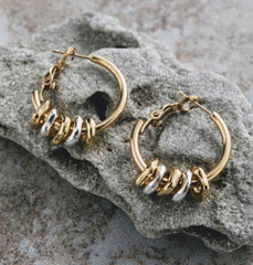 Earrings with circles